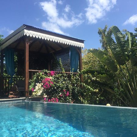 Bungalow La Tortue Bleue Bouillante Bagian luar foto