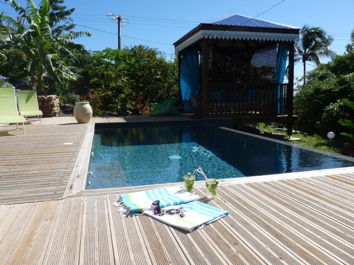 Bungalow La Tortue Bleue Bouillante Bagian luar foto