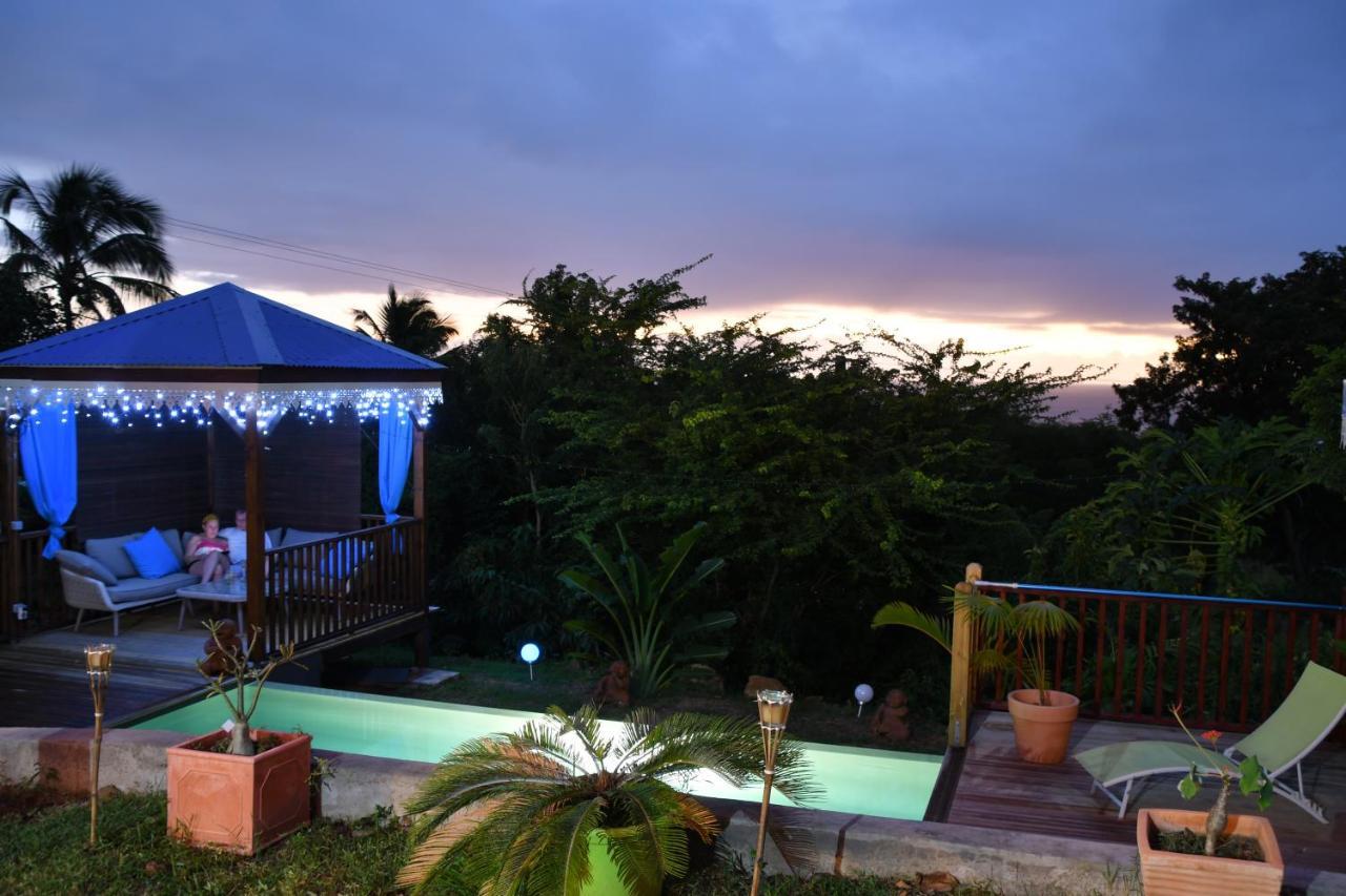Bungalow La Tortue Bleue Bouillante Bagian luar foto